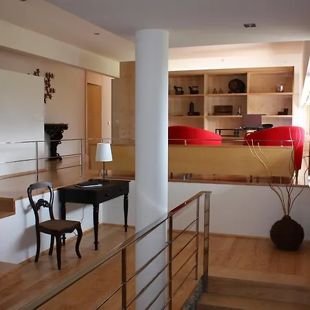Casa Nª Sra. Do Carmo *